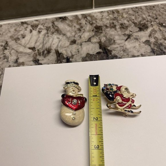 Lot Of 2 Gold Tone Christmas Holiday Brooch Pins Enamel Santa On Sleigh /Snowman - Picture 5 of 11